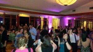 Armenian -American wedding reception, Mr Dj Services, our wedding dj, and 150 guests dancing to Sauvemente with Violet up-lighting